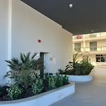 Lägenhet Luxurious 2 Bedroom With Sea View Mellieħa