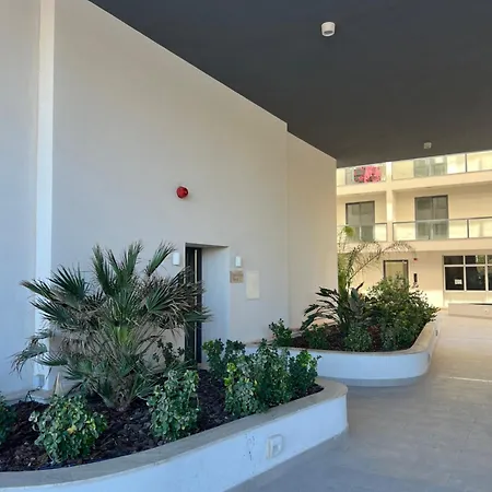 Lägenhet Luxurious 2 Bedroom With Sea View Mellieħa